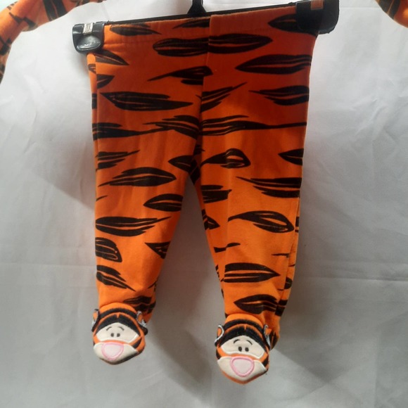 Disney Baby Tigger 2 piece footie pant and snap front sweatshirt 3/6M - Picture 4 of 5